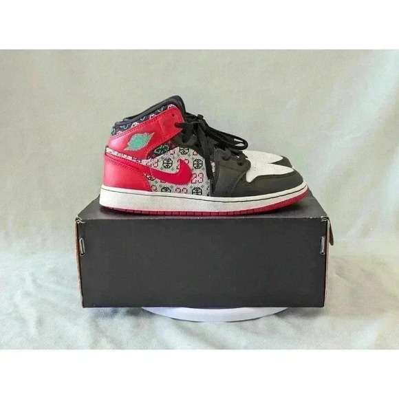 Nike Air Jordan 1 Mid SE GS Sz 4Y Ugly Sweater Red Black Christmas DM1208-150 - Picture 3 of 16